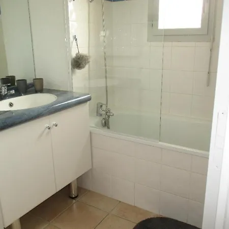 Apartment Le Hameau Du Moulin -- Chemin De Gouny 24290 Montignac- Dordogne *